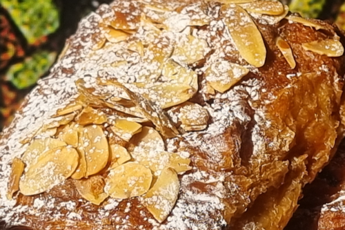 Croissant aux amandes