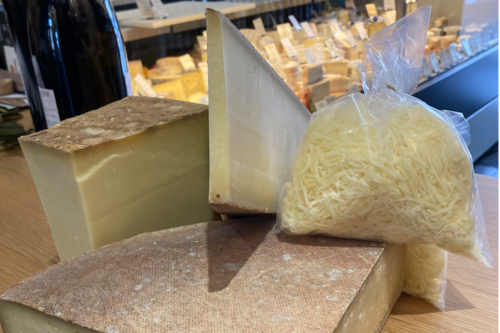 Fondue Savoyarde (Abondance, Beaufort, Comté)